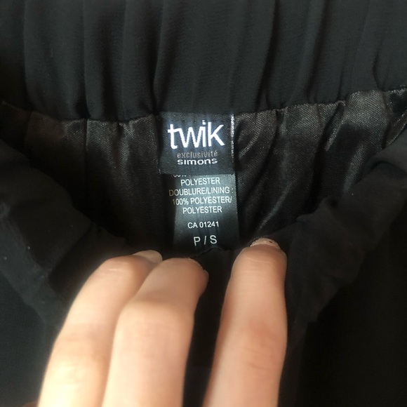 (2/$20) Twik A-Line Flouncy Skirt - Picture 2 of 4